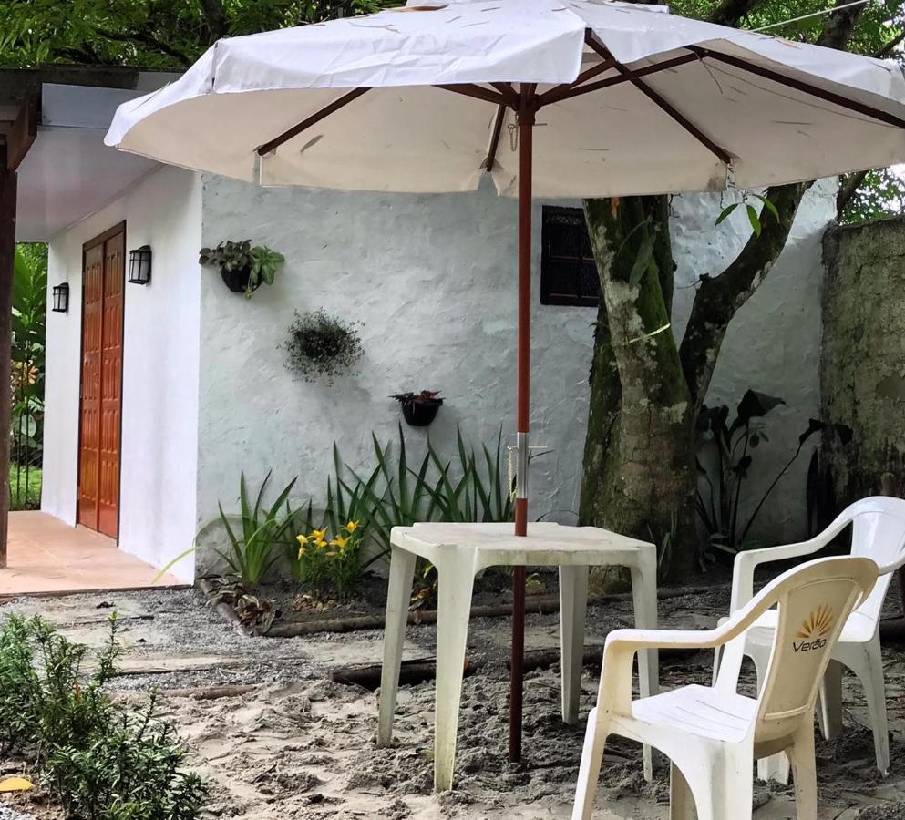 Casa A Beira Do Rio Jaguareguava Na Mata Atlantica Em Bertioga Sp Villa ภายนอก รูปภาพ