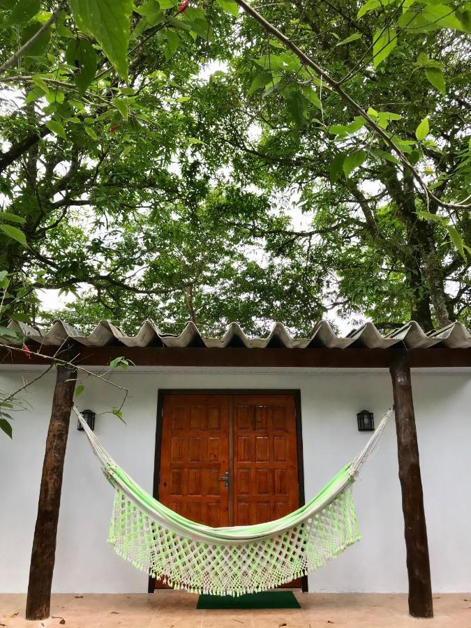 Casa A Beira Do Rio Jaguareguava Na Mata Atlantica Em Bertioga Sp Villa ภายนอก รูปภาพ