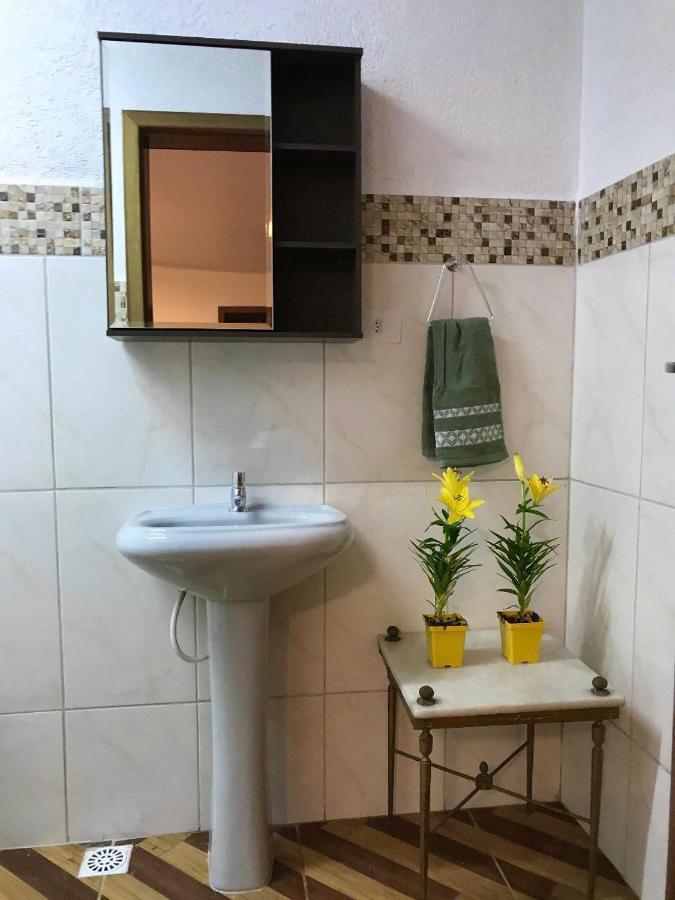 Casa A Beira Do Rio Jaguareguava Na Mata Atlantica Em Bertioga Sp Villa ภายนอก รูปภาพ